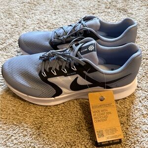 Nike Men's Light blue and Black Athletic Shoes